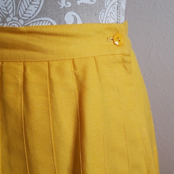 Neiman Marcus Vintage Yellow Pleated Skirt 10 - Picture 2 of 8
